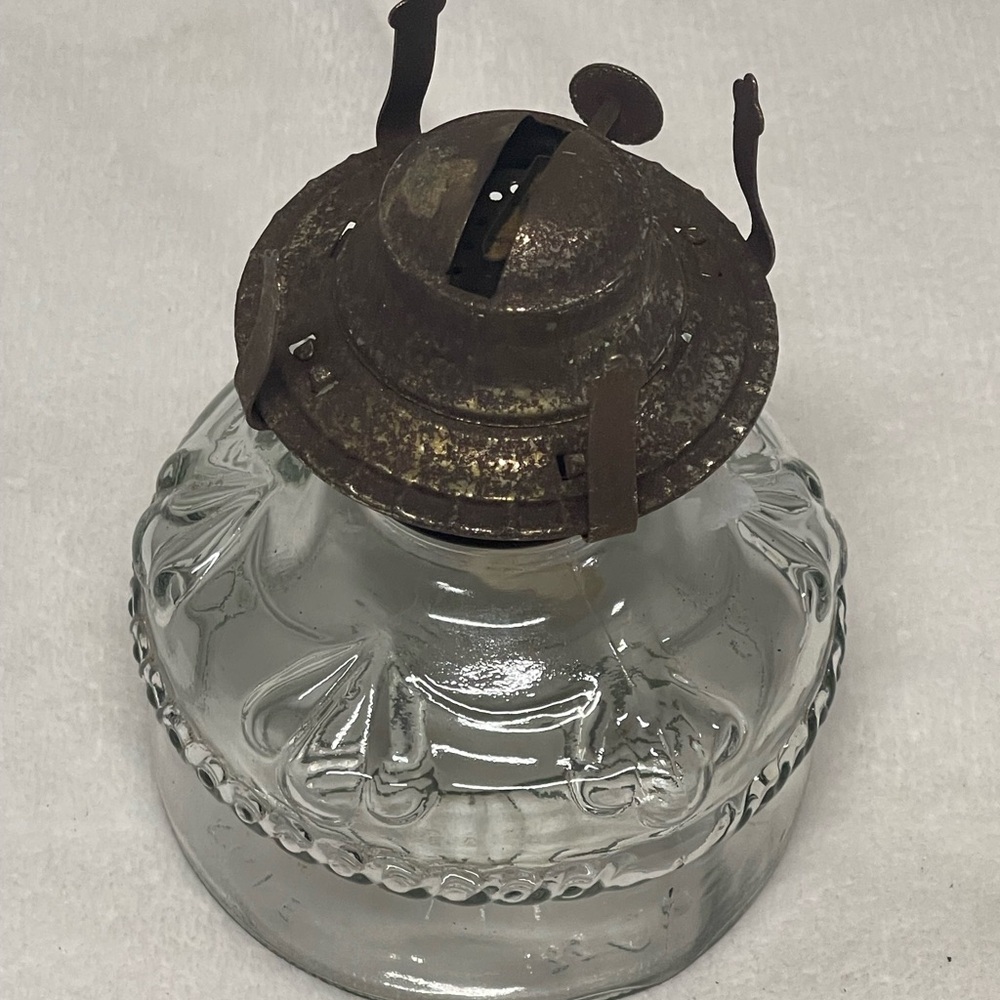 Vintage Eagle Glass Oil Lamp Embossed Design w/ Burner & Wick Made in USA